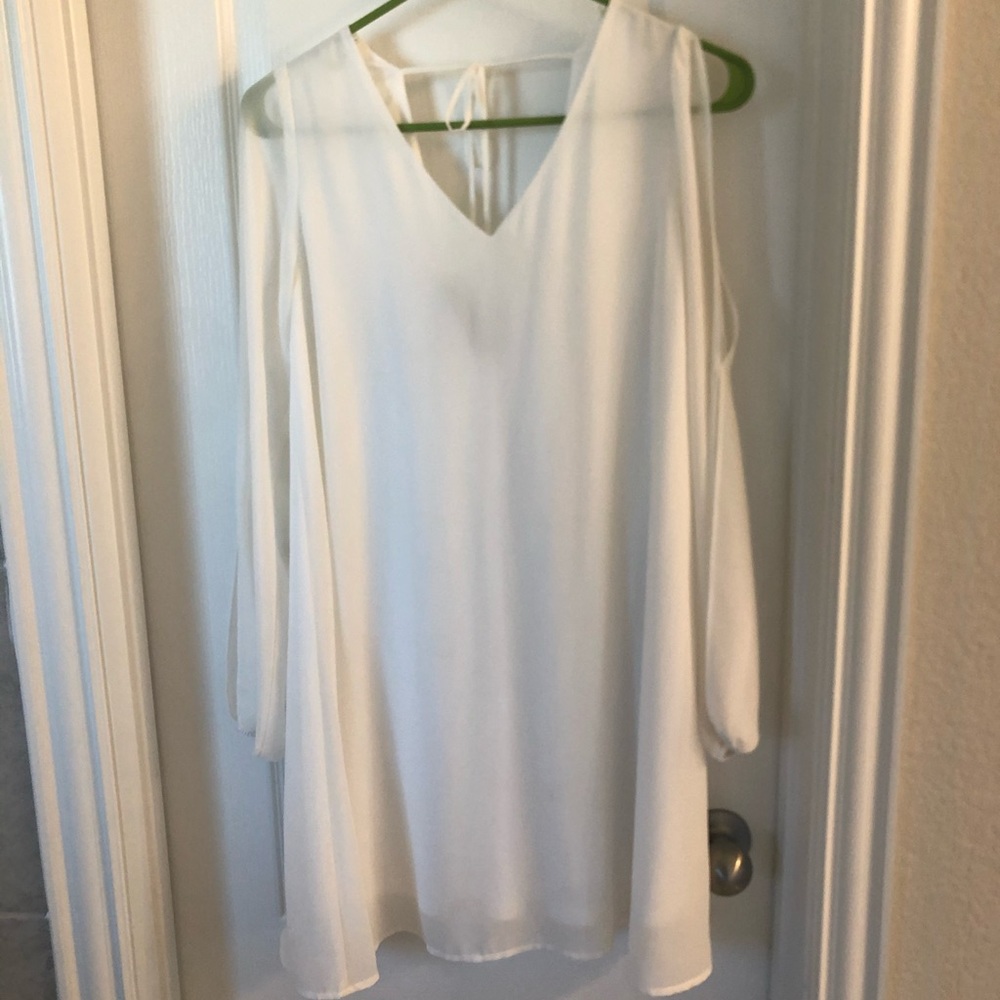 White long sleeve dress